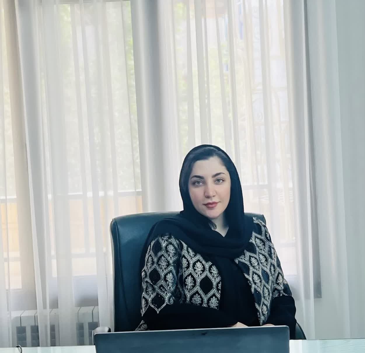 خانم دکتر الهام رضوی
